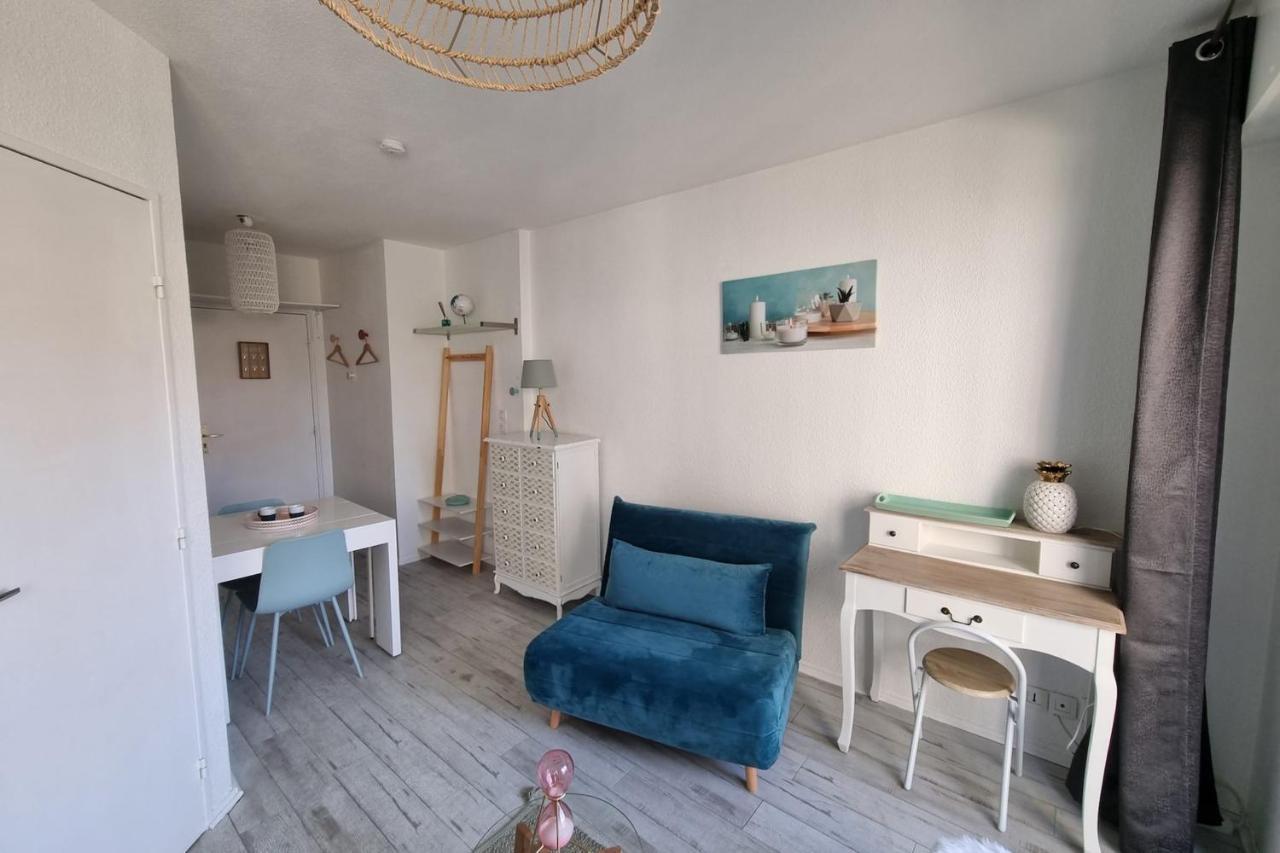 Studio In Front Of Marcel Proust Promenade Cabourg Exterior foto